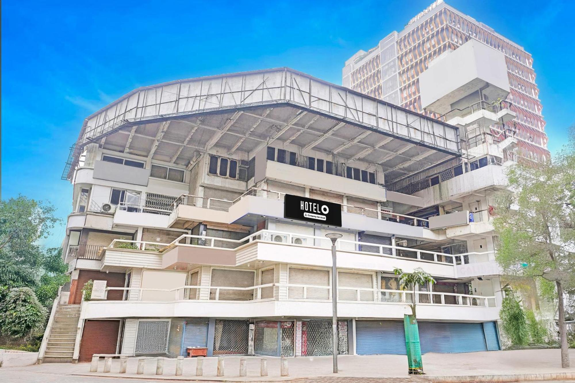 Super Hotel O Navrangpura Cg Road Formerly Hotel Yugraj Ahmedabad Exterior photo